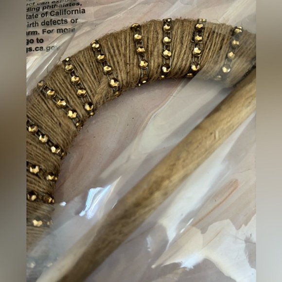 NWT Vatican Homes Set Tan Jute w/ Gold Studs Brooch Tiebacks w/Wand for Curtains - Picture 11 of 15